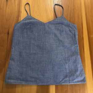 J Crew Women’s Tank. Size 2. Chambray Blue. V Neck. Pullover. Lined